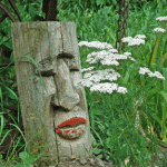 AMERICAN-INDIAN-TOTEM-AMONG-FLOWERS