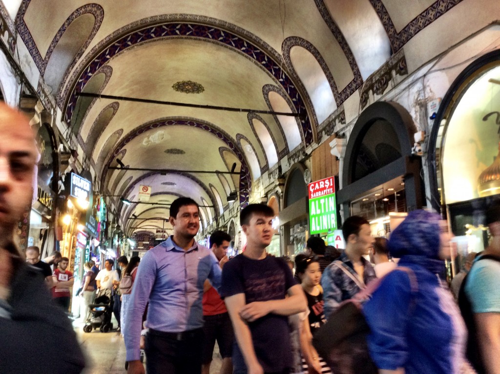 Get me out of here! The Grand Bazaar is too crowded!