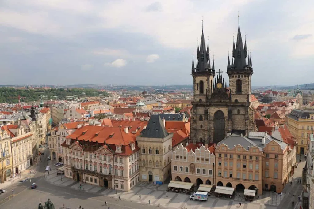 Old Town Things to do in Prague, what not to miss for first timers traveling to Prague, #travel #travelblogger #Prague #Europe #CzechRepublic #Czechia