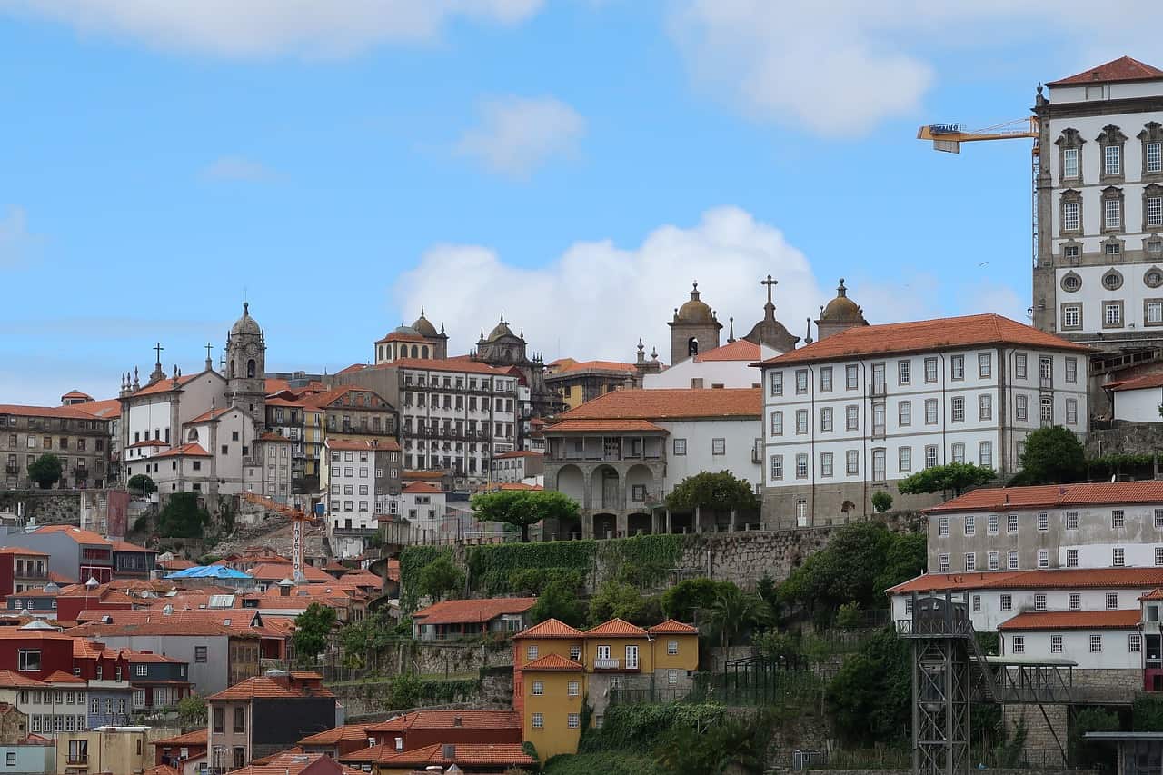 Insider Tips for First Time Visitors to Porto, Portugal | Passing Thru