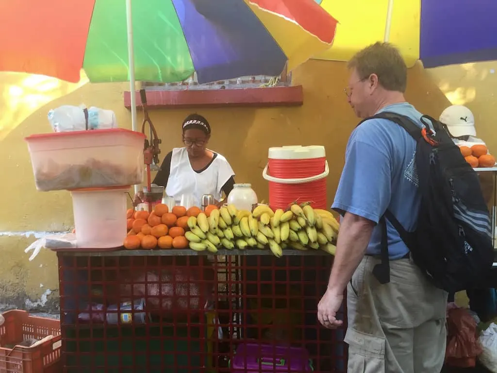 fun things to do in cartagena colombia - breakfast fruit and juice from street vendors