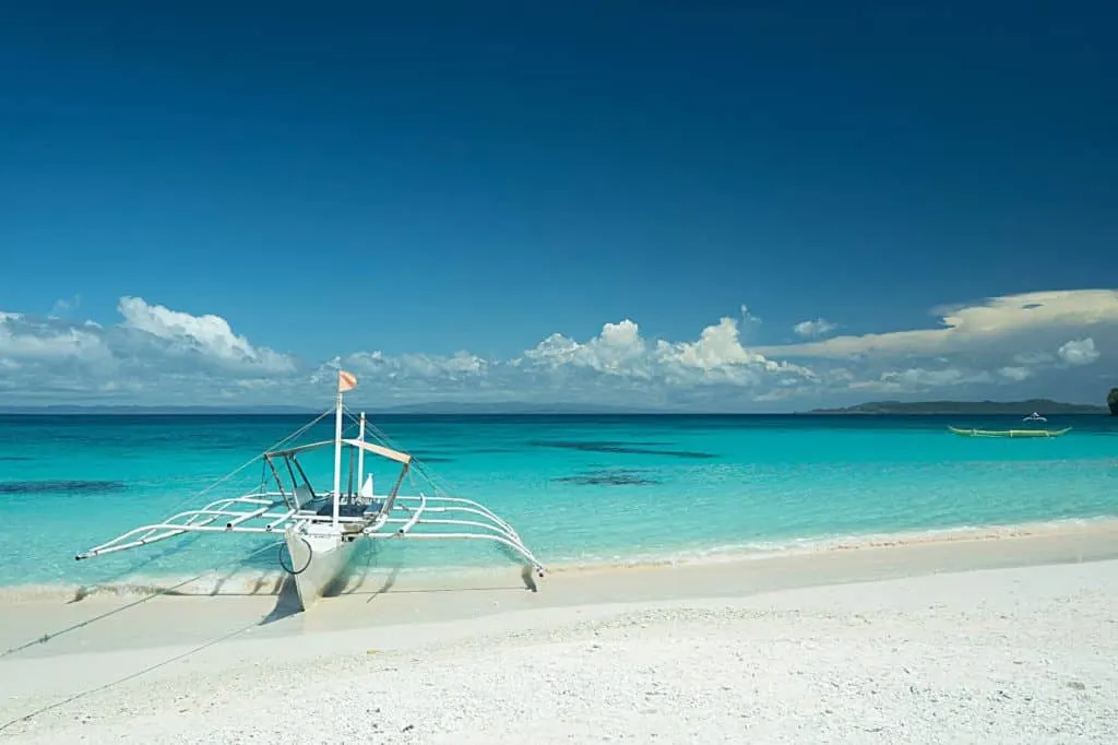 5 Undiscovered Beautiful Places in the Philippines 1 beach 2240739 1920