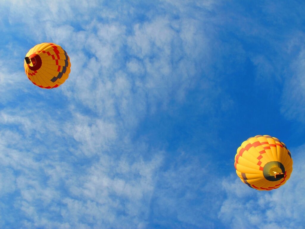 hot air balloons sedona sky