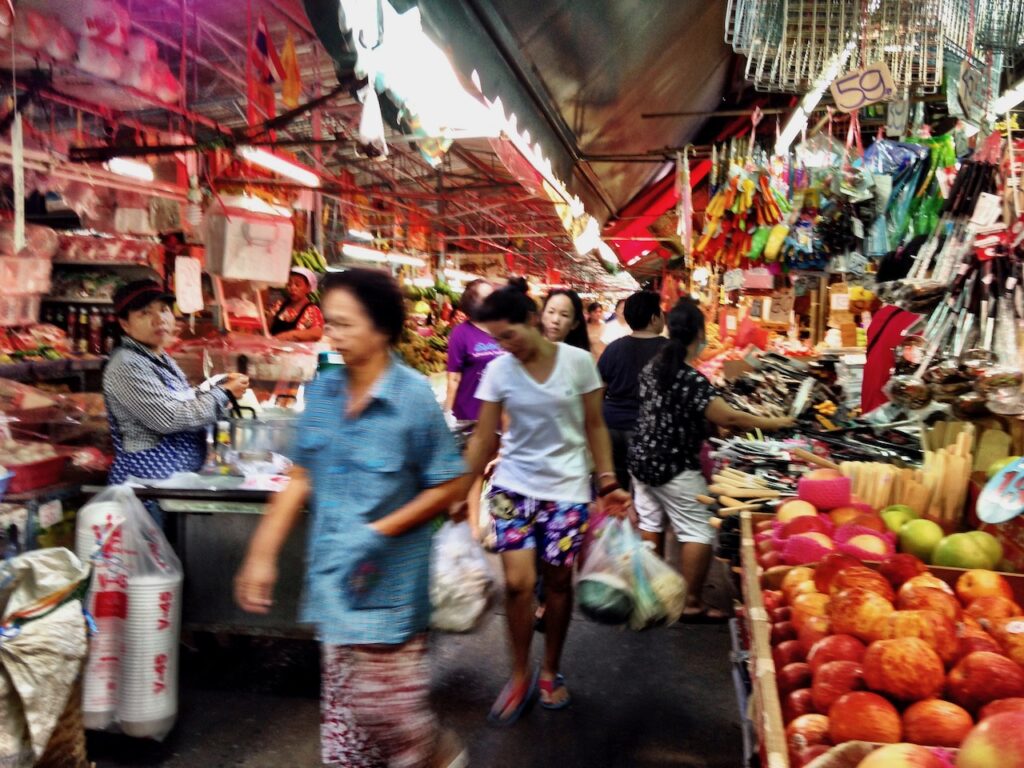 market shopping in bangkok