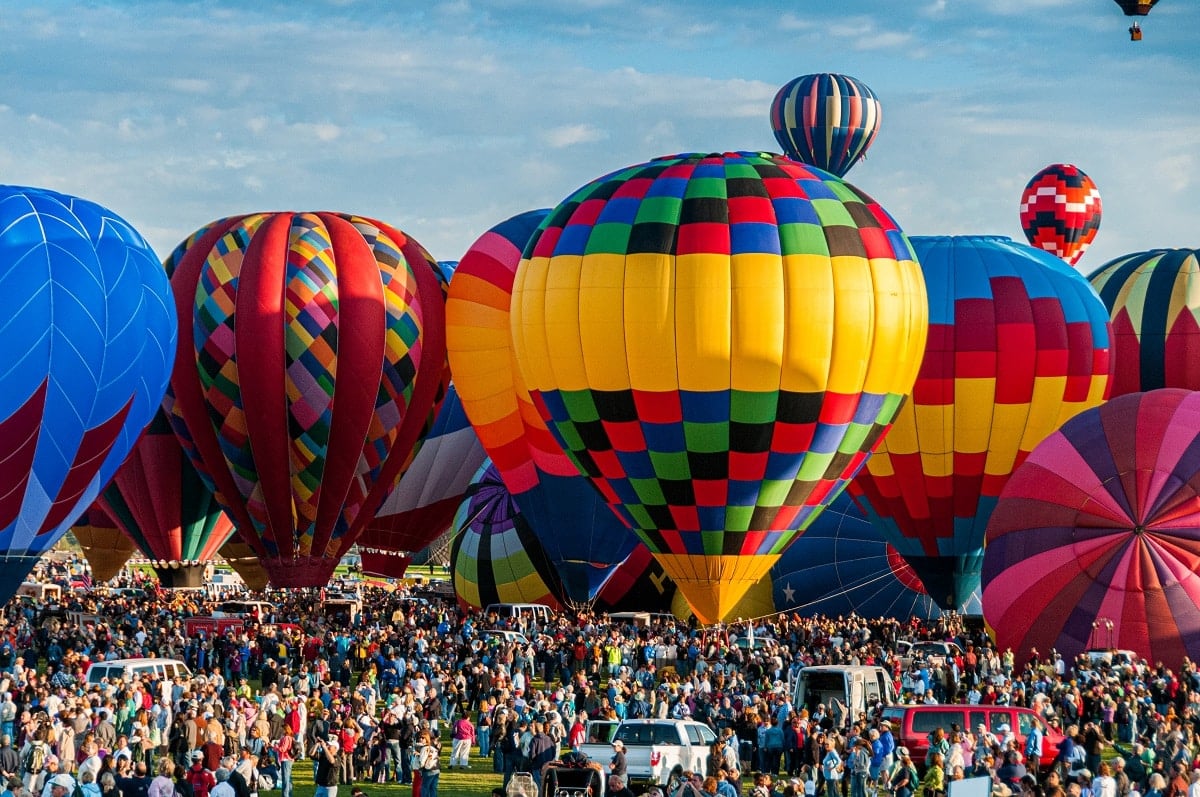 Top 10 Spectacular Hot Air Ballooning Rides of 2024 - Passing Thru ...