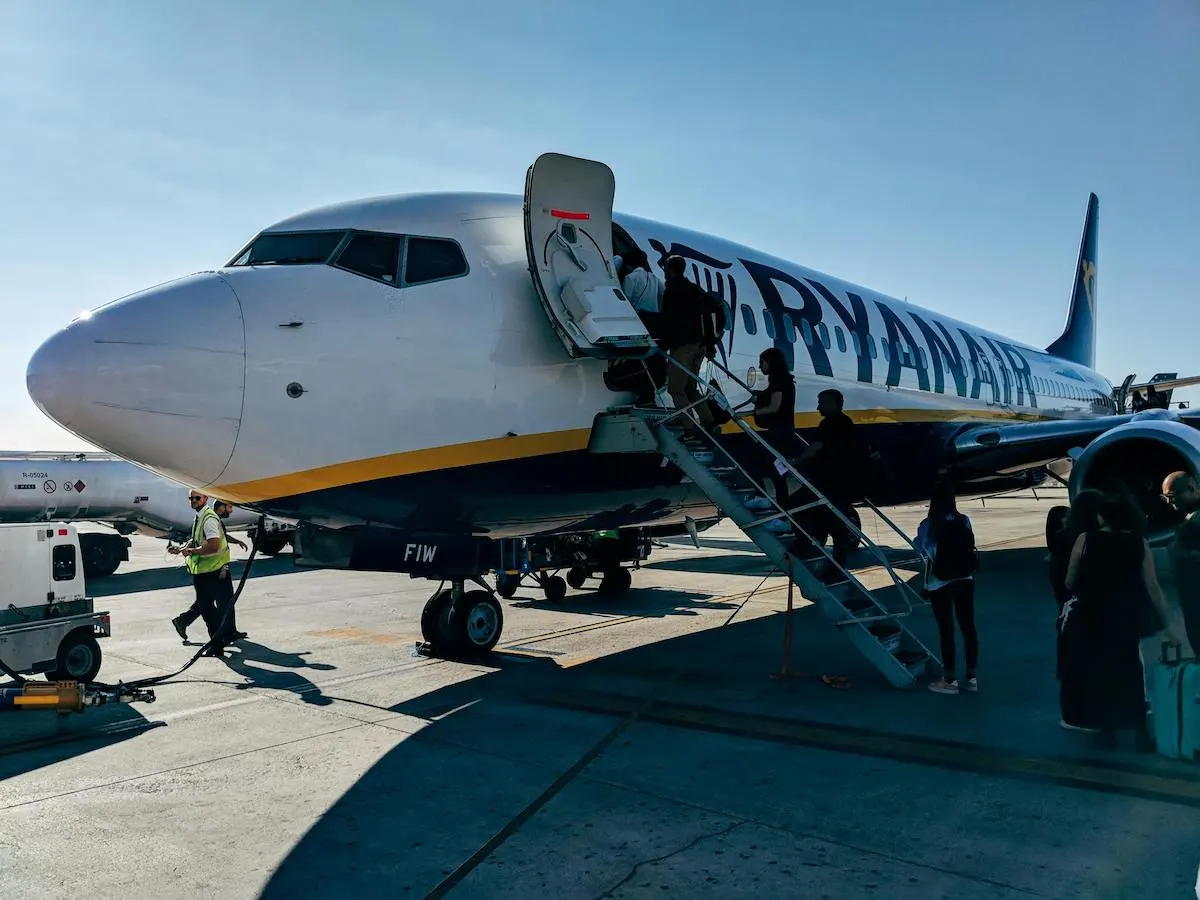 Ryanair’s Cabin Bag Clampdown: Passengers Push Back on the New Rules 1 pexels markus winkler 1430818 3069147
