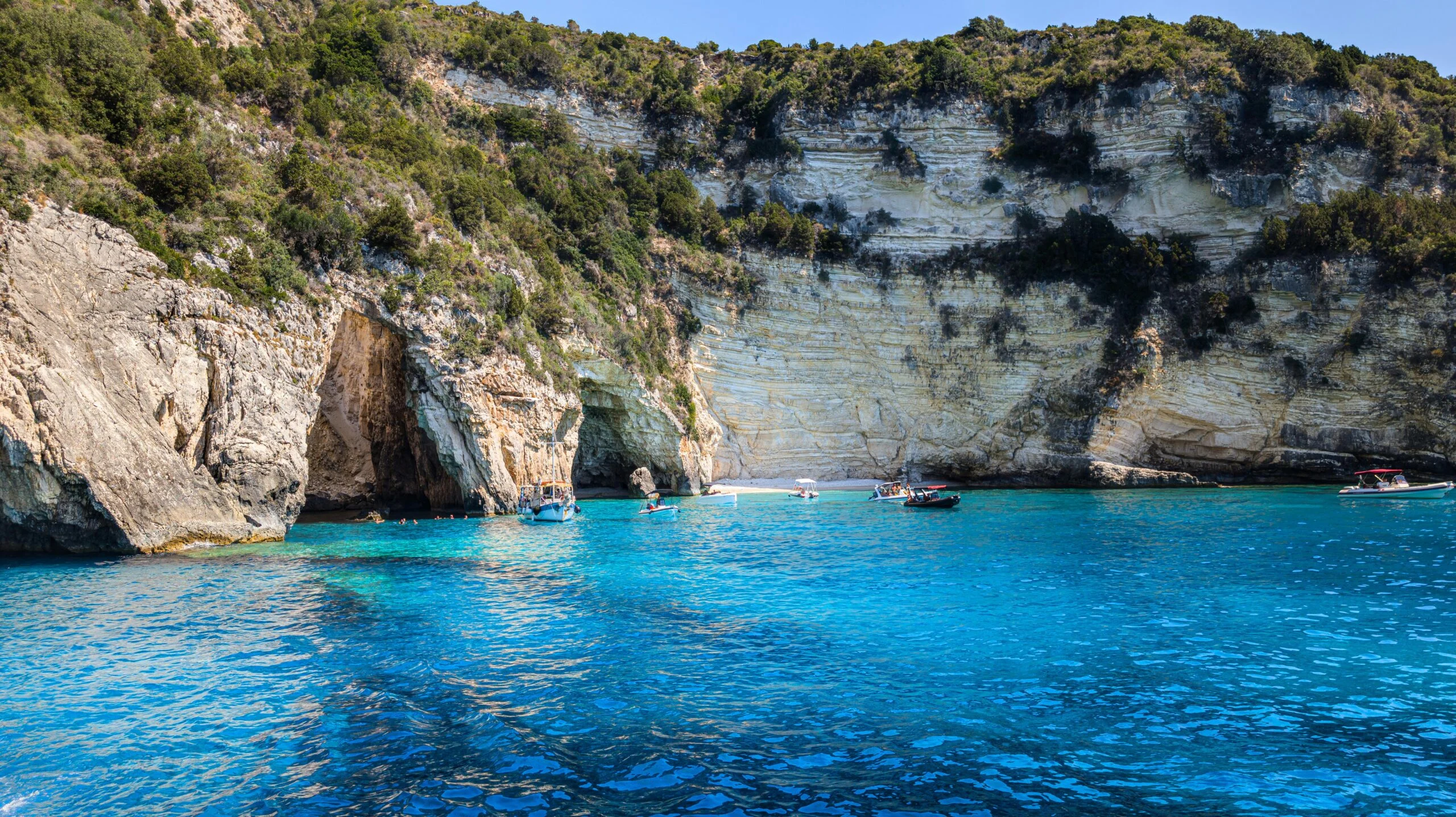 9 Greek Islands You’ve Never Heard of (But Need to Visit) 7 pexels john netrebchuk 768591069 28587434 scaled